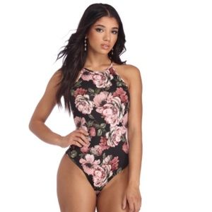 Floral Laced-Back Bodysuit